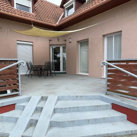 Sunshine Apartman Apartman Balatonboglár Kültér fotó